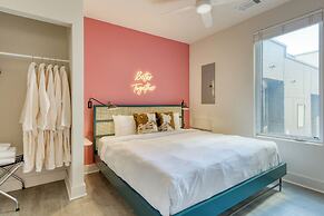 The Outrider by AvantStay Chic Stay Close to Broadway