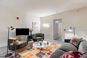 The Outrider by AvantStay Chic Stay Close to Broadway