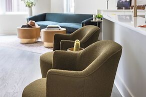 The Outrider by AvantStay Chic Stay Close to Broadway