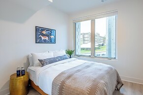 The Outrider by AvantStay Chic Stay Close to Broadway