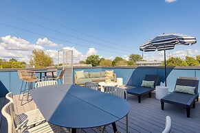 The Outrider by AvantStay Chic Stay Close to Broadway