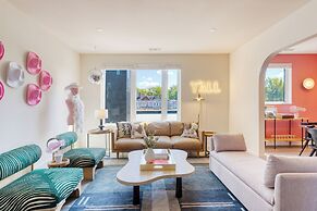 The Outrider by AvantStay Chic Stay Close to Broadway