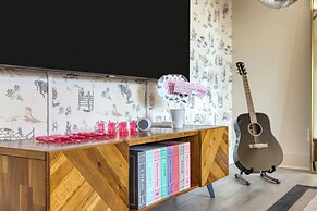 The Outrider by AvantStay Chic Stay Close to Broadway