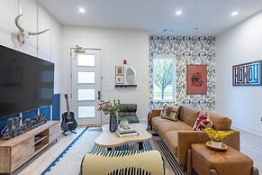 The Outrider by AvantStay Chic Stay Close to Broadway