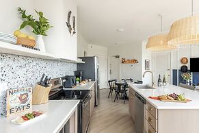 The Outrider by AvantStay Chic Stay Close to Broadway