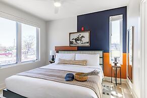 The Outrider by AvantStay Chic Stay Close to Broadway