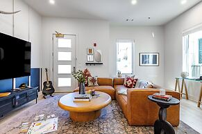 The Outrider by AvantStay Chic Stay Close to Broadway