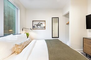 The Outrider by AvantStay Chic Stay Close to Broadway