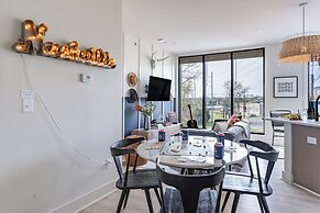 The Outrider by AvantStay Chic Stay Close to Broadway