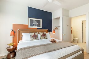 The Outrider by AvantStay Chic Stay Close to Broadway