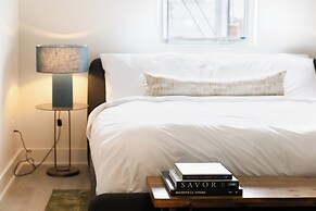 The Outrider by AvantStay Chic Stay Close to Broadway