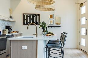 The Outrider by AvantStay Chic Stay Close to Broadway