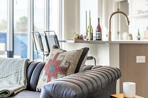 The Outrider by AvantStay Chic Stay Close to Broadway