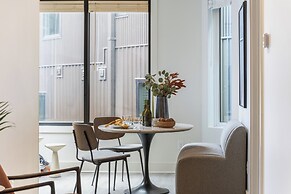 The Outrider by AvantStay Chic Stay Close to Broadway