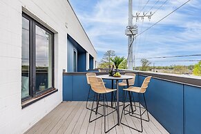 The Outrider by AvantStay Chic Stay Close to Broadway