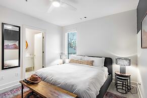 The Outrider by AvantStay Chic Stay Close to Broadway