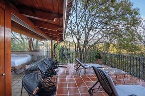 Beautiful Country House Pool & Views