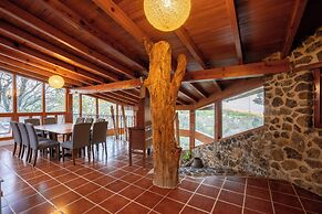 Beautiful Country House Pool & Views