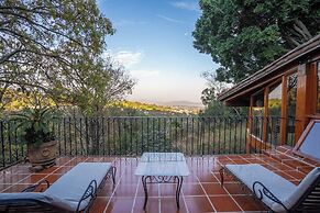Beautiful Country House Pool & Views