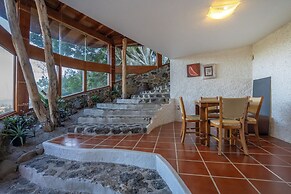 Beautiful Country House Pool & Views