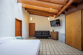 Beautiful Country House Pool & Views