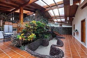 Beautiful Country House Pool & Views