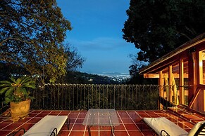 Beautiful Country House Pool & Views