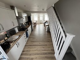 Tydfil Retreat - 3 Bedroom Cozy House