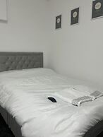 Solihull Cozy Apartment Retreat