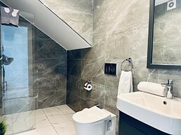 Modern and Comfortable Studio Apartment