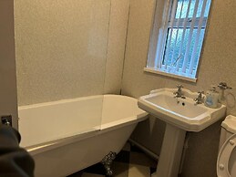 Crynallt Road Apartment - Neath