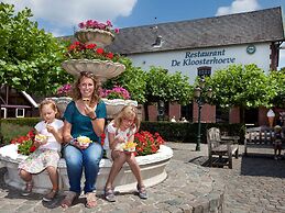 Nice Safari Tent in De Maasduinen