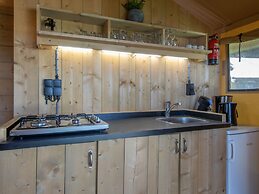 Nice Safari Tent in De Maasduinen