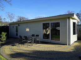 Nice Chalet in a Holiday Park, Adjacent to the Hoge Veluwe National Pa
