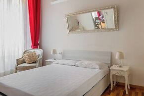 La casa Magenta by Wonderful Italy