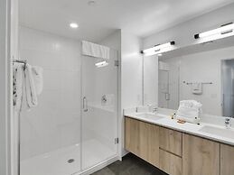 Global Luxury Suites at Downtown Phoenix