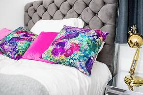 Belfast Bliss Apartment - Modern & Cozy Retreat