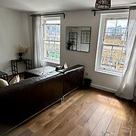 Central London Trendy Apartment
