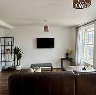 Central London Trendy Apartment