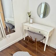 Central London Trendy Apartment