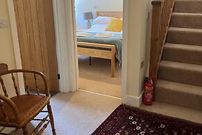 Dee Valley Country Escape - Sleeps 4 & Hot Tub