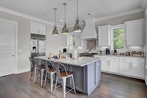 Blue Heron Manor by Avantstay Ocean View + Saltwater Pool