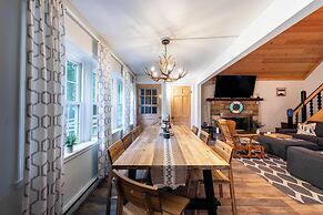 Arcade, Sports Bar, Deck Living, Fire Pit, Near the Lake! Sasa by Avan