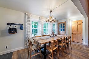 Arcade, Sports Bar, Deck Living, Fire Pit, Near the Lake! Sasa by Avan