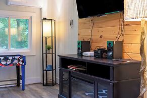 Arcade, Sports Bar, Deck Living, Fire Pit, Near the Lake! Sasa by Avan