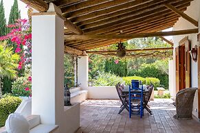 Almancil Sea and Countryside Secluded Villa