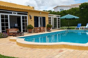 Lagos Sea and Pool Piedade Villa