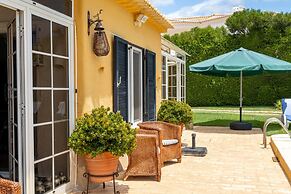Lagos Sea and Pool Piedade Villa