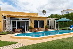 Lagos Sea and Pool Piedade Villa