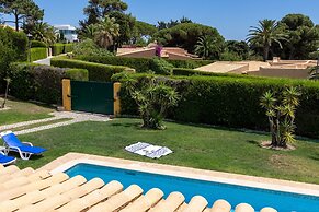 Lagos Sea and Pool Piedade Villa